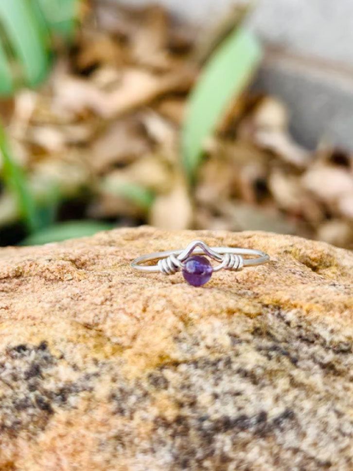 Sterling silver chevron band with Amethyst stone